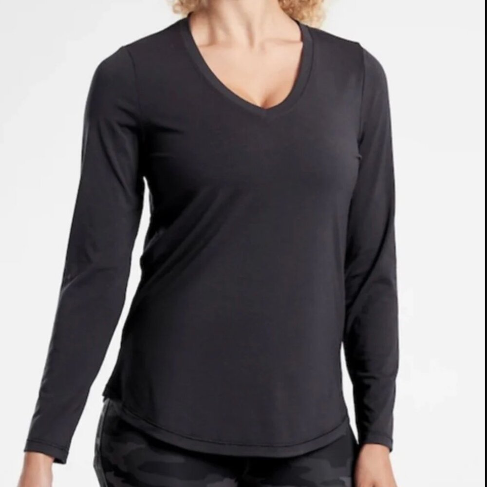 Athleta Essential V Neck Top Long Sleeve Black 1X EUC